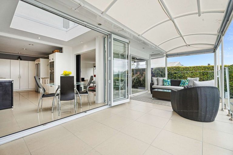 Photo of property in 100 Bramley Drive, Farm Cove, Auckland, 2012