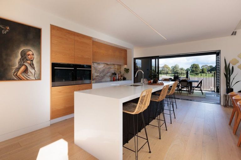 Photo of property in 210 Oceanbeach Road, Mount Maunganui, 3116