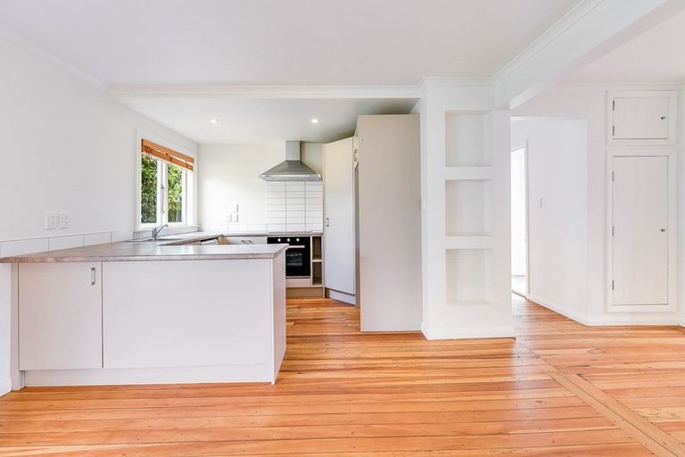 Photo of property in 20 Kiwi Avenue, Forest Lake, Hamilton, 3200