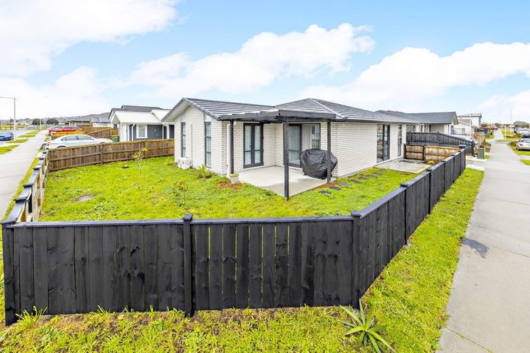 Photo of property in 51 Tawhiti Road, Pukekohe, 2120