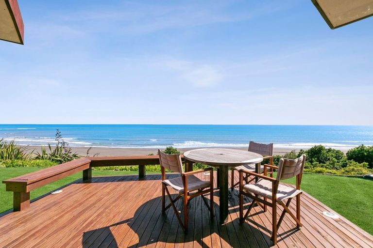 Photo of property in 31 Jans Terrace, Oakura, 4314