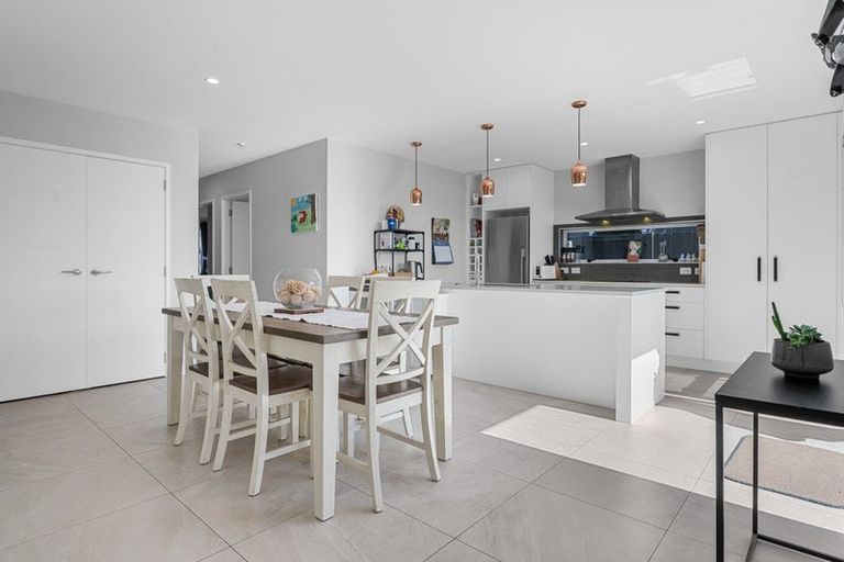 Photo of property in 8 Wyrall Way, Chartwell, Hamilton, 3210