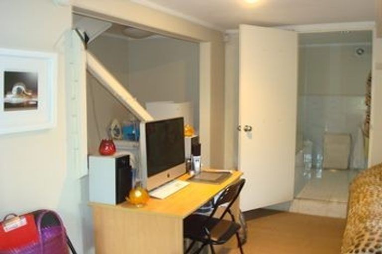 Photo of property in 27 Anglesea Street, Freemans Bay, Auckland, 1011