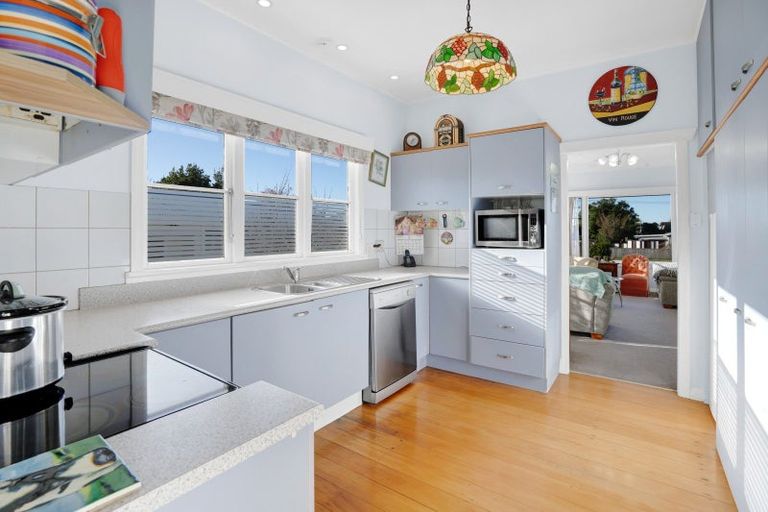 Photo of property in 11 Miranda Street, Stratford, 4332