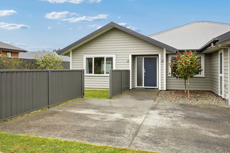 Photo of property in 85 Grandvista Drive, Green Island, Dunedin, 9018