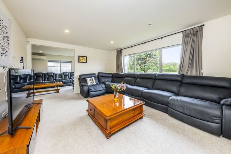 Photo of property in 53 Hinau Road, Karaka, Papakura, 2113