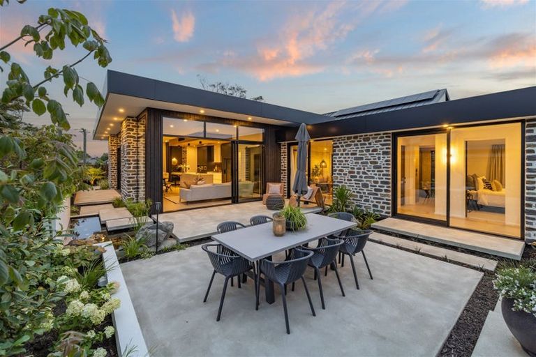 Photo of property in 97 Bryndwr Road, Bryndwr, Christchurch, 8052