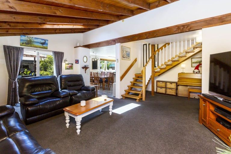 Photo of property in 11 Benzie Avenue, Wallaceville, Upper Hutt, 5018
