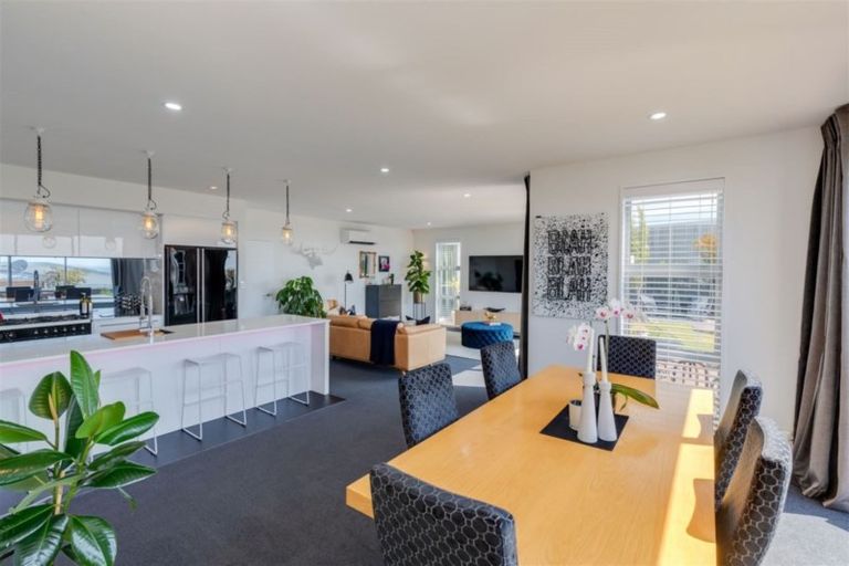 Photo of property in 138 Penruddock Rise, Westmorland, Christchurch, 8025