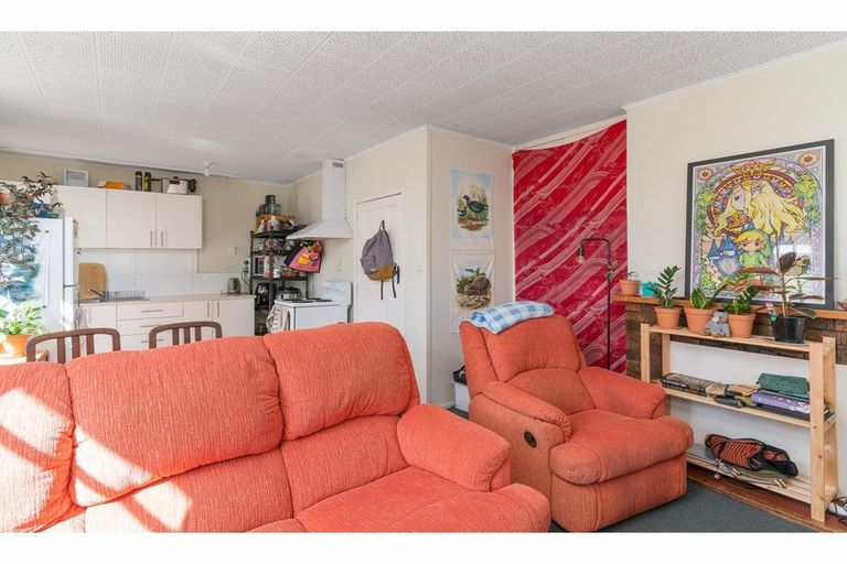 Photo of property in 106 Rattray Street, Riccarton, Christchurch, 8041