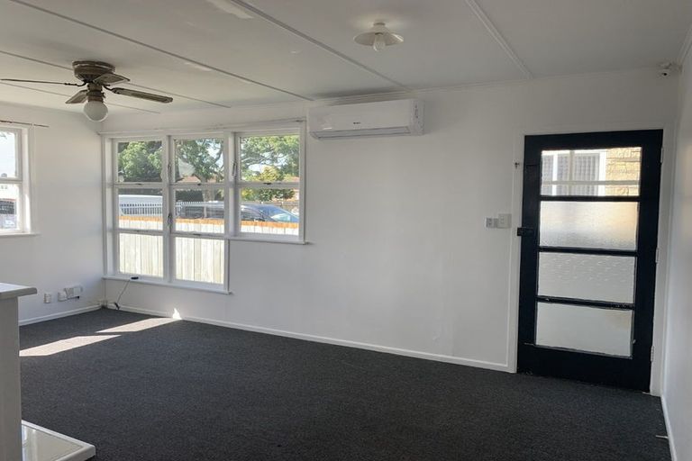 Photo of property in 26 Martin Road, Manurewa, Auckland, 2102