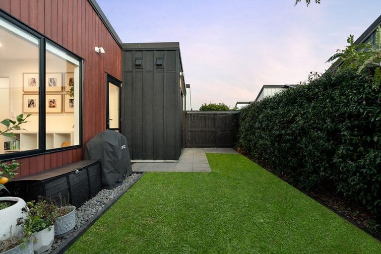 Photo of property in 24 Dignity Street, Papakura, 2110