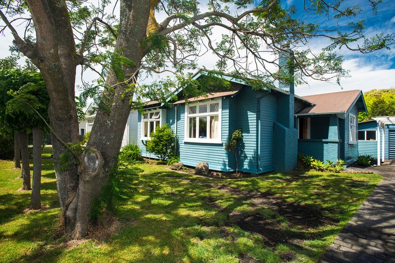 Photo of property in 210 Kahutia Street, Gisborne, 4010