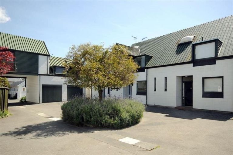 Photo of property in 13/12 Shrewsbury Street, Merivale, Christchurch, 8014