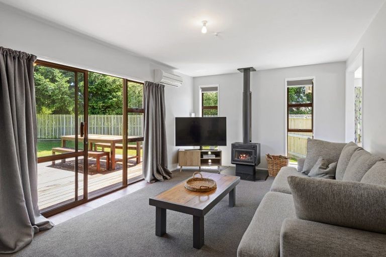 Photo of property in 16 Torlesse Crescent, Darfield, 7510