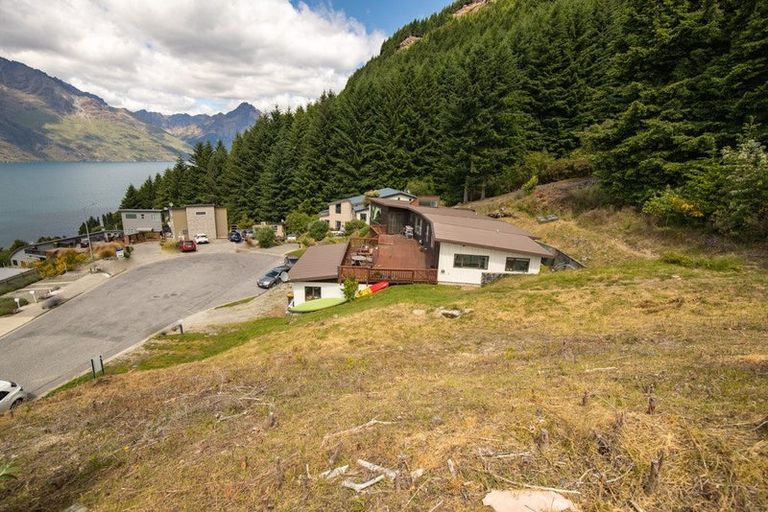 Photo of property in 67 Dart Place, Fernhill, Queenstown, 9300