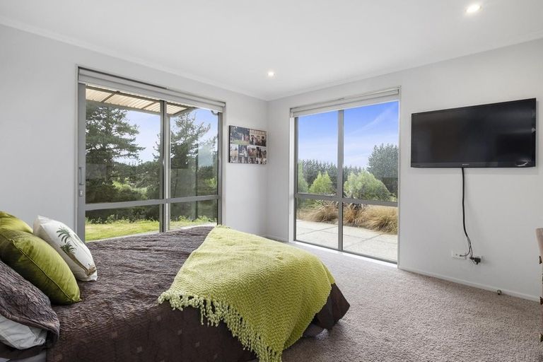 Photo of property in 37 Tara Hills Drive, North Taieri, Mosgiel, 9092