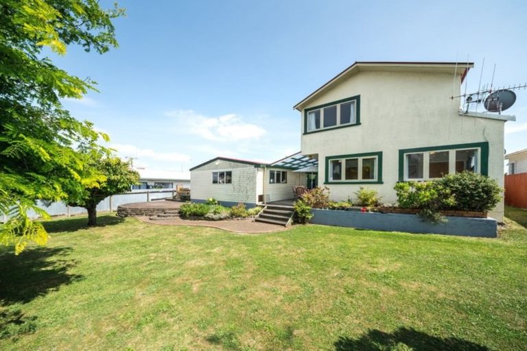 Photo of property in 44 Chelwood Street, Takaro, Palmerston North, 4412