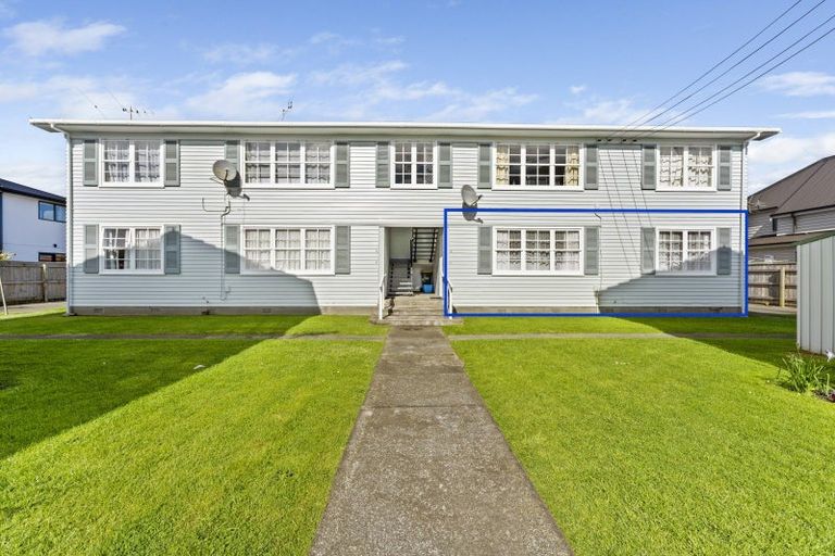 Photo of property in 1/95 Whites Line East, Waiwhetu, Lower Hutt, 5010