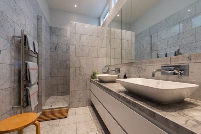 Photo of property in 29 The Crescent, Roseneath, Wellington, 6011