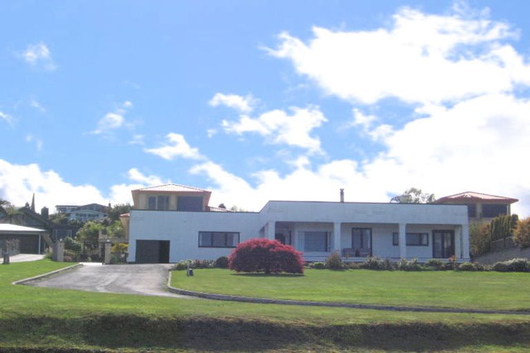 Photo of property in 2/168 Lake Terrace, Hilltop, Taupo, 3330