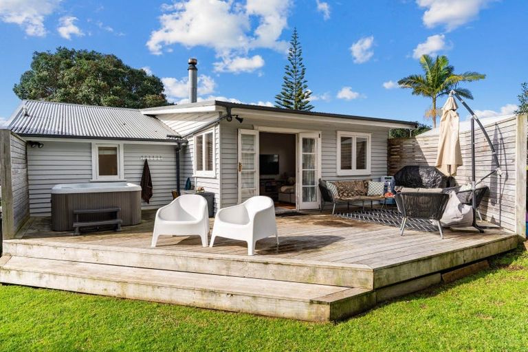 Photo of property in 11 Margaret Street, Mangawhai Heads, Mangawhai, 0505