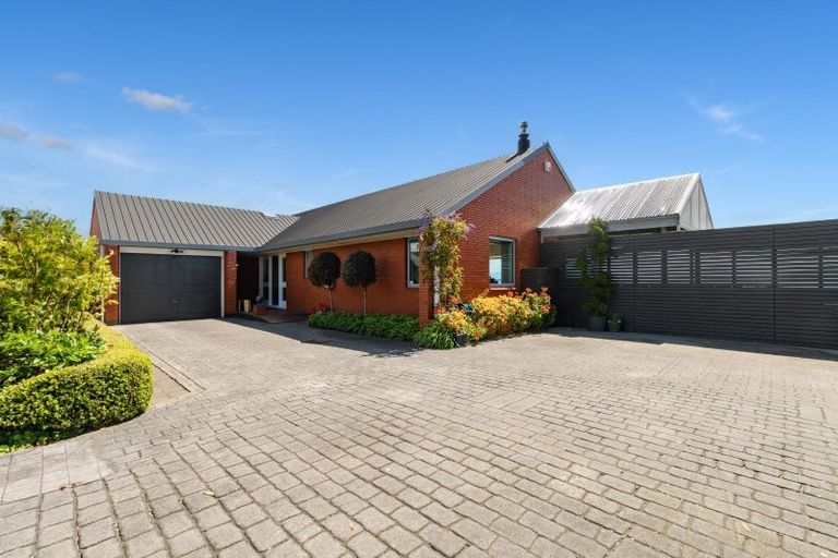 Photo of property in 17 Kiriwai Place, Matua, Tauranga, 3110