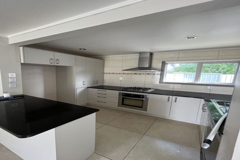 Photo of property in 69 Walworth Avenue, Pakuranga Heights, Auckland, 2010