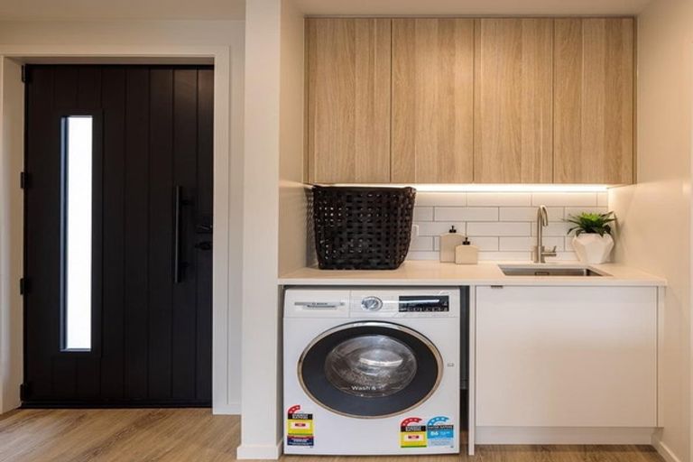 Photo of property in 1/90 Oxford Terrace, Epuni, Lower Hutt, 5011