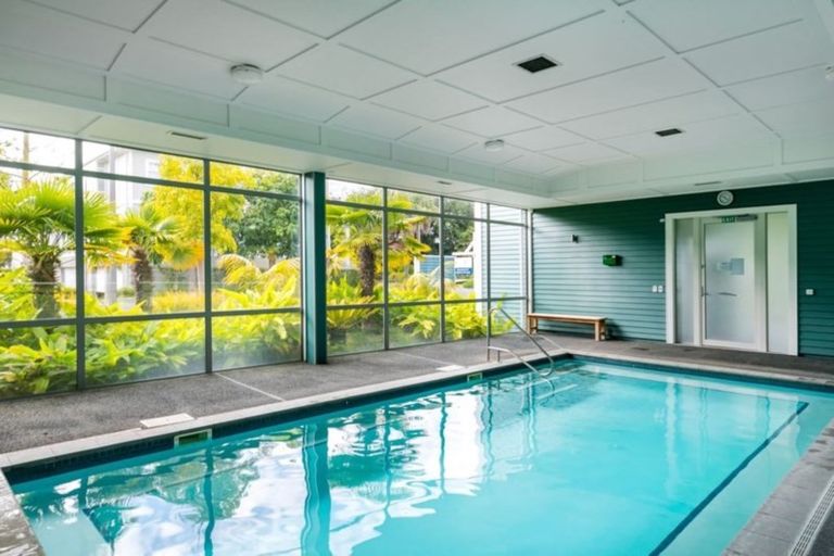 Photo of property in 6 Rewa Rewa Lane, Orewa, 0931