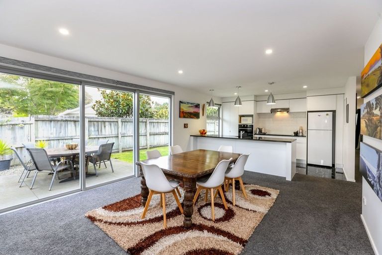 Photo of property in 17a Heta Road, Highlands Park, New Plymouth, 4312