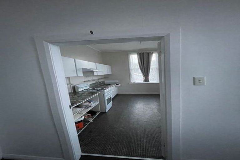 Photo of property in 1/50 Clyde Street, Island Bay, Wellington, 6023