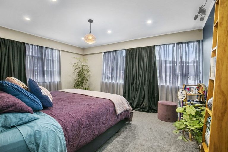 Photo of property in 21 Toomath Street, Naenae, Lower Hutt, 5011