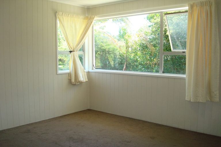 Photo of property in 14 Innismara Avenue, Wattle Downs, Auckland, 2103