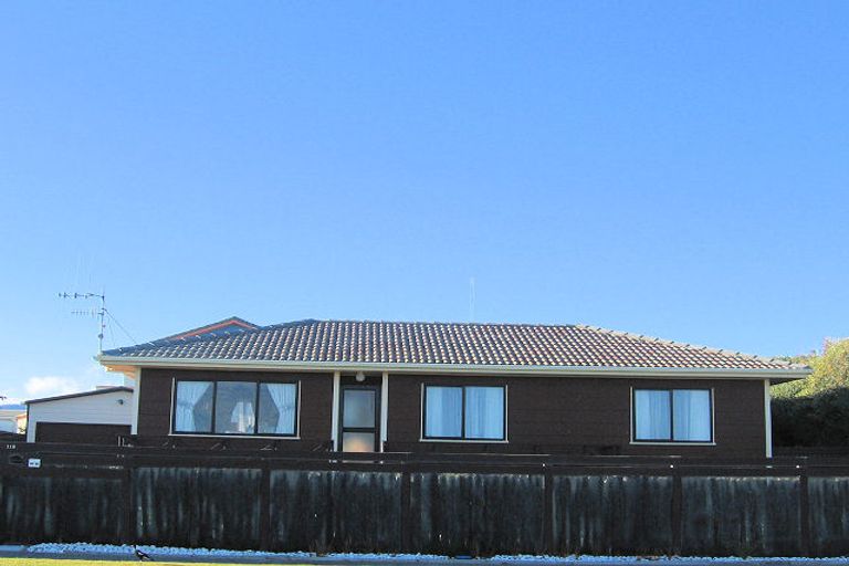 Photo of property in 118 Marine Parade, Otaki Beach, Otaki, 5512