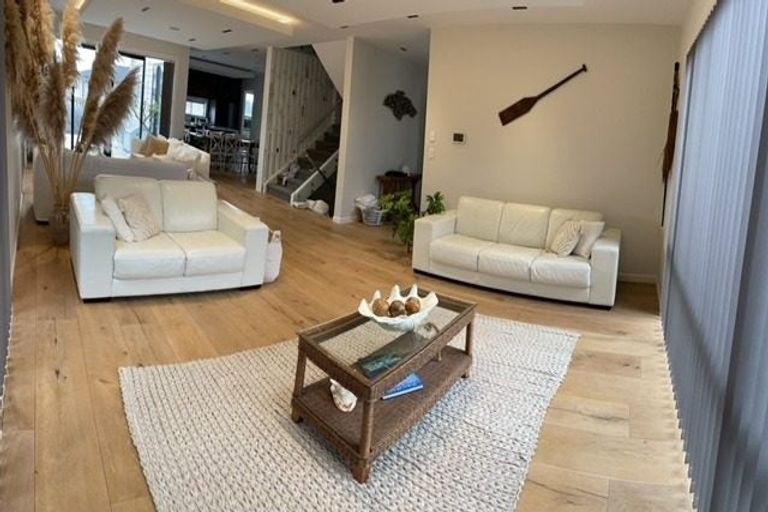 Photo of property in 25 Colliston Rise, Pinehill, Auckland, 0632