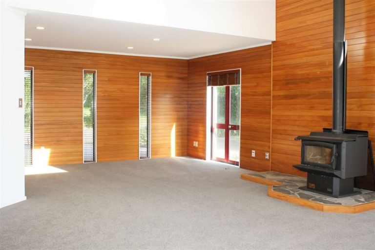 Photo of property in 102 Tangiteroria Lane, Pauanui, Hikuai, 3579