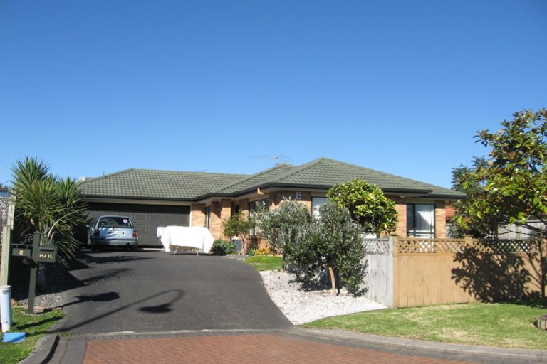 Photo of property in 8 Adair Place, Weymouth, Auckland, 2103