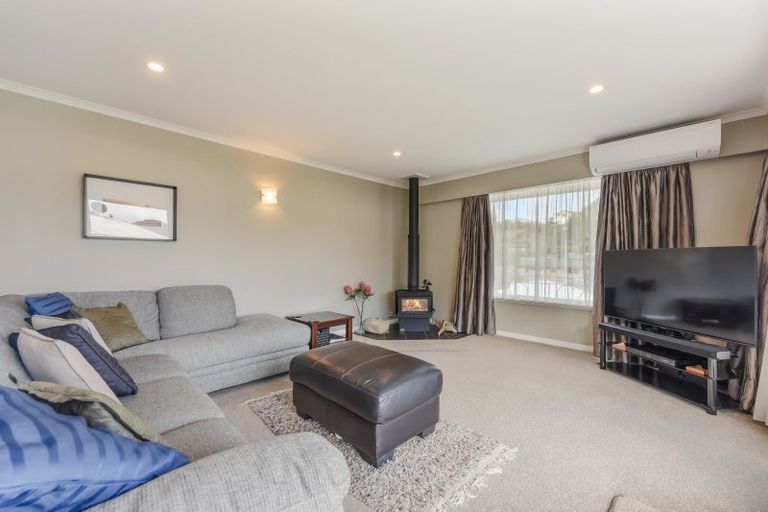 Photo of property in 14 Seaview Crescent, Picton, 7220
