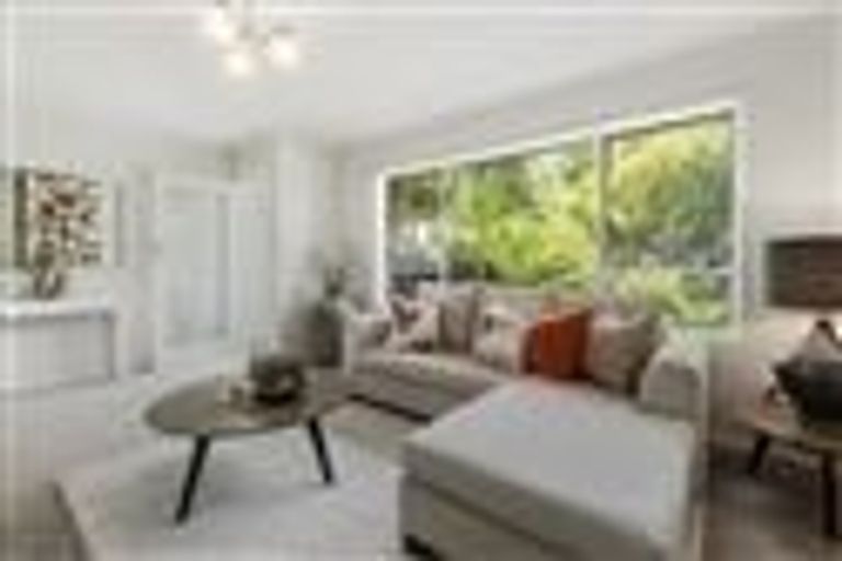Photo of property in 2/20 Flavia Close, Torbay, Auckland, 0630