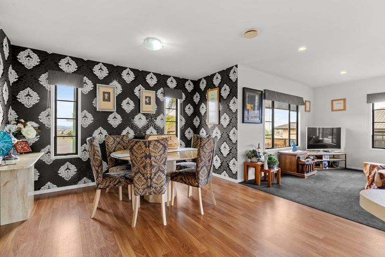 Photo of property in 51 Rathmar Drive, Manurewa, Auckland, 2105