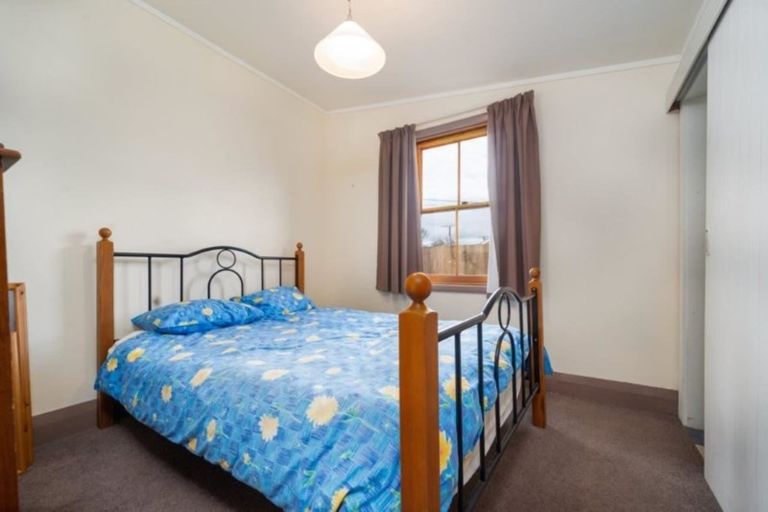 Photo of property in 16 New York Street, Martinborough, 5711