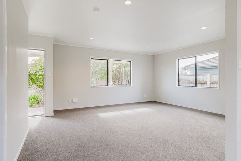 Photo of property in 42a Mcleavey Drive, Kelvin Grove, Palmerston North, 4414