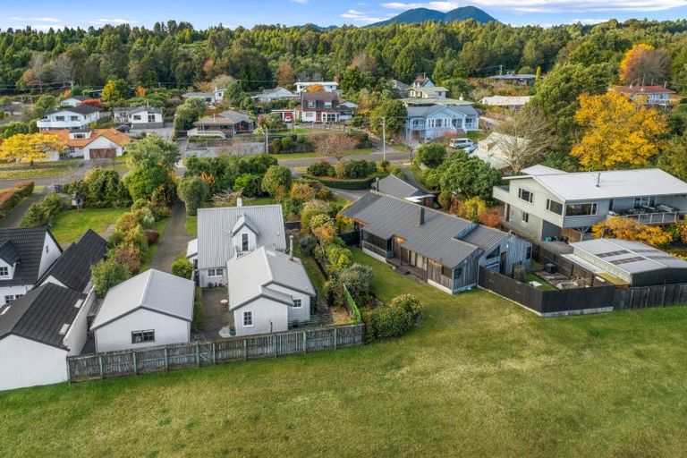 Photo of property in 61 Chesham Avenue, Waipahihi, Taupo, 3330