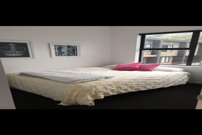 Photo of property in 2/20 Trent Street, Island Bay, Wellington, 6023