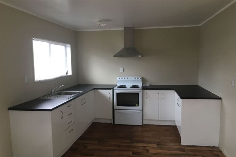 Photo of property in 1/15 Barneys Farm Road, Clendon Park, Auckland, 2103