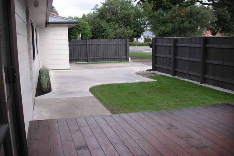 Photo of property in 27 Ihle Street, Terrace End, Palmerston North, 4410