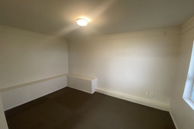 Photo of property in 18 Fairway Avenue, Red Beach, 0932