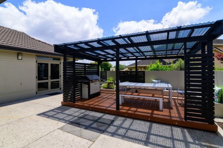 Photo of property in 20 Devoy Drive, Owhata, Rotorua, 3010