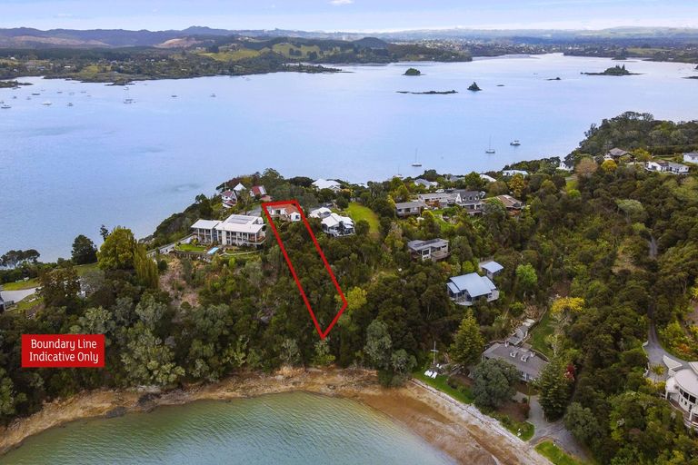 Photo of property in 99 Doves Bay Road, Kerikeri, 0294